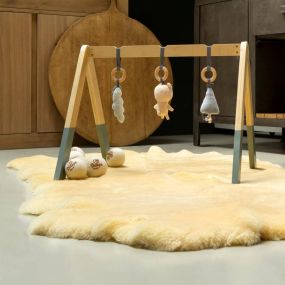 Medicinal sheepskin for baby - play rug Texel